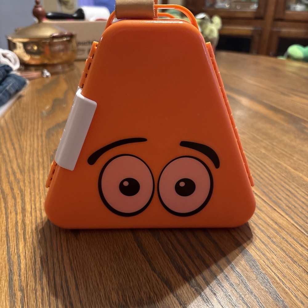 teebee lunch/toy box orange